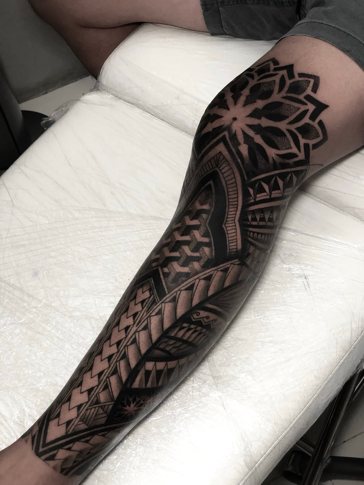 polynesian lotus mandala leg sleeve tattoo by park nichole lladoc — gorillaz tattoo art studio philippines
